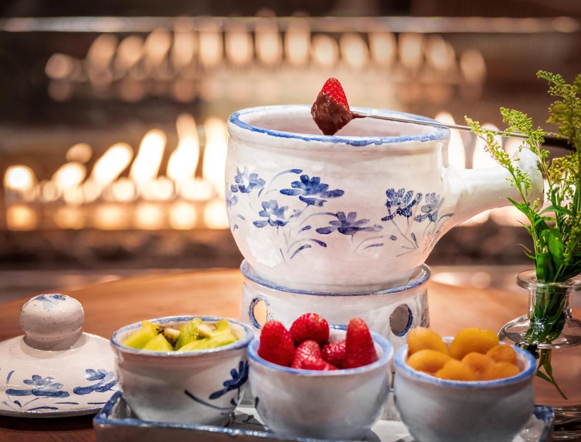فندق بافاريا سبورت غرامادو المظهر الخارجي الصورة Chocolate fondue with fruit