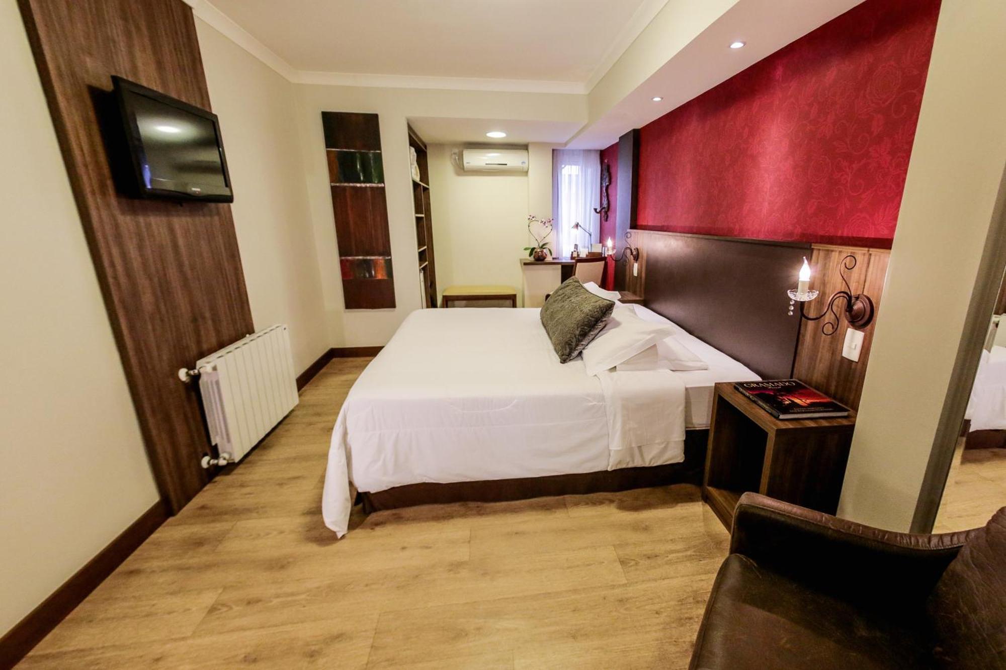 فندق بافاريا سبورت غرامادو المظهر الخارجي الصورة A room at the hotel